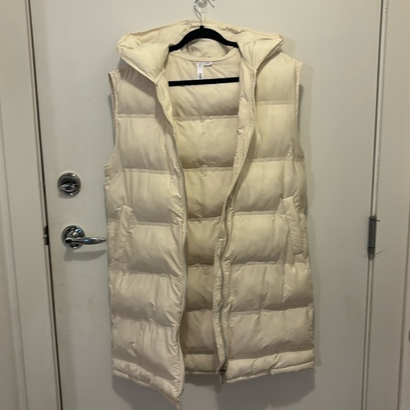Mango long quilted winter vest. Size women’s medium. Waterproof. - Picture 3 of 4